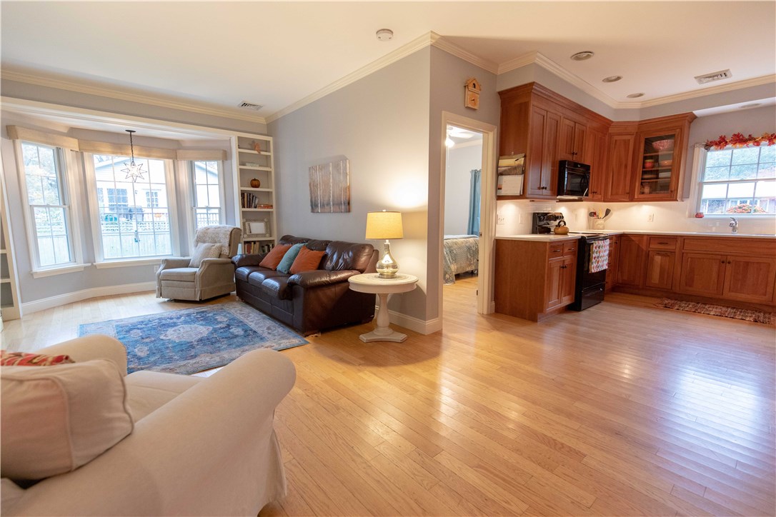 5 Daisy Avenue Westerly, RI 02891 - Photo 13 of 40 Gallery Image 13