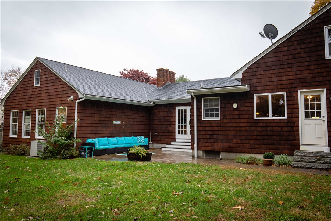 5 Daisy Avenue Westerly, RI 02891 - Photo 5 of 40 Gallery Image 5