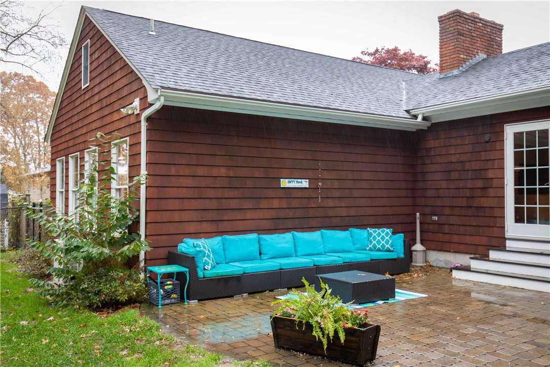 5 Daisy Avenue Westerly, RI 02891 - Photo 6 of 40 Gallery Image 6