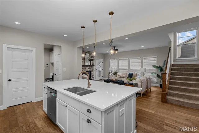 $875,000 | 371 Calvert Avenue, Webster Groves, MO 63119