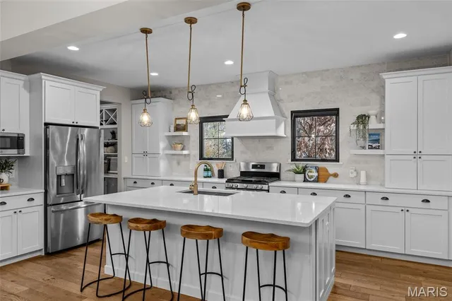 $875,000 | 371 Calvert Avenue, Webster Groves, MO 63119