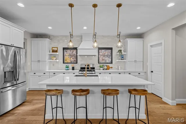 $875,000 | 371 Calvert Avenue, Webster Groves, MO 63119