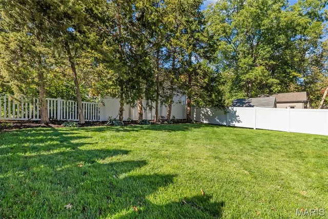 $875,000 | 371 Calvert Avenue, Webster Groves, MO 63119