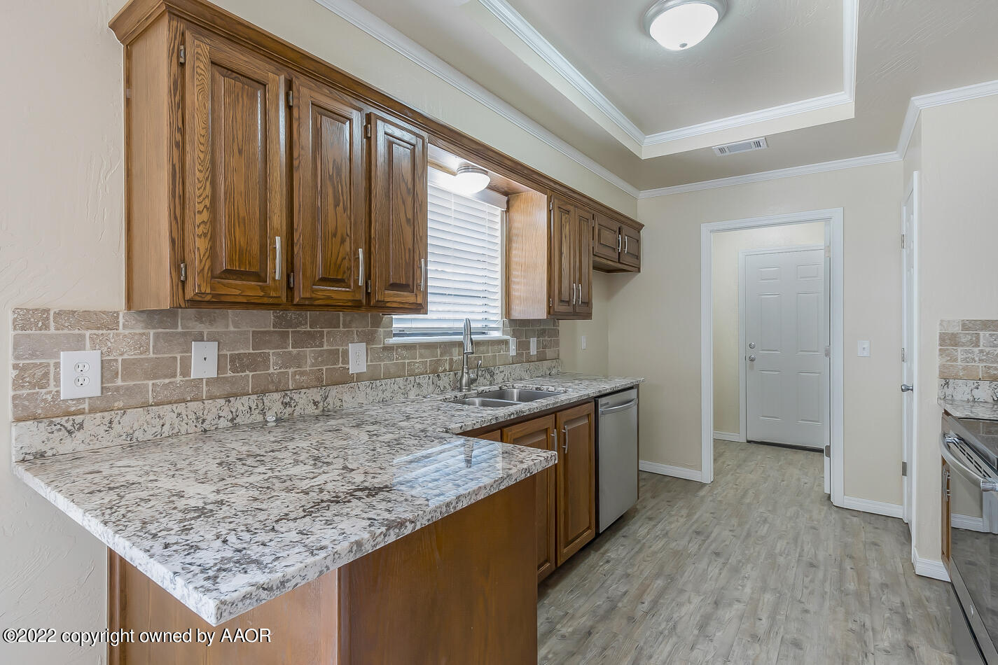 7205 Bayswater Road Amarillo, TX 79109 - Photo 3 of 20 010_Kitchen