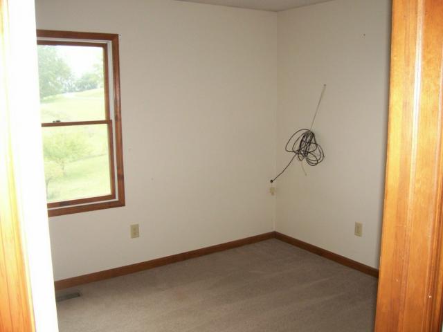 27178 Shoemaker Road Circleville, OH 43113 - Photo 9 of 18 Gallery Image 9