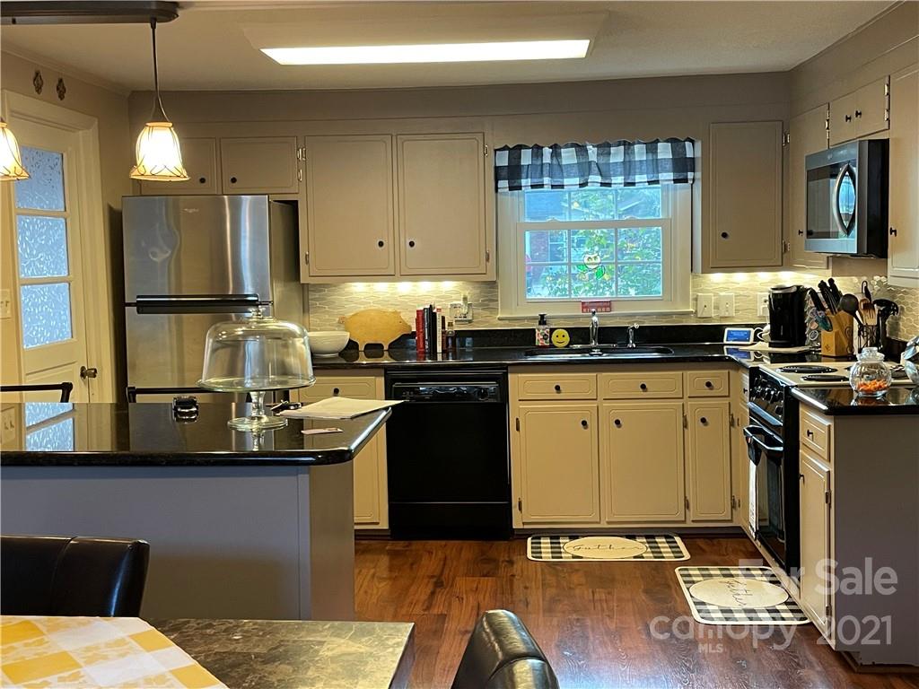 4121 Section House Road, Unit 40/E Hickory, NC 28601 - Photo 32 of 35 Gallery Image 32