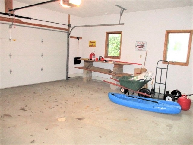 527 Baintree Road Lake Summerset, IL 61019 - Photo 30 of 36 a view of a room with gym equipment