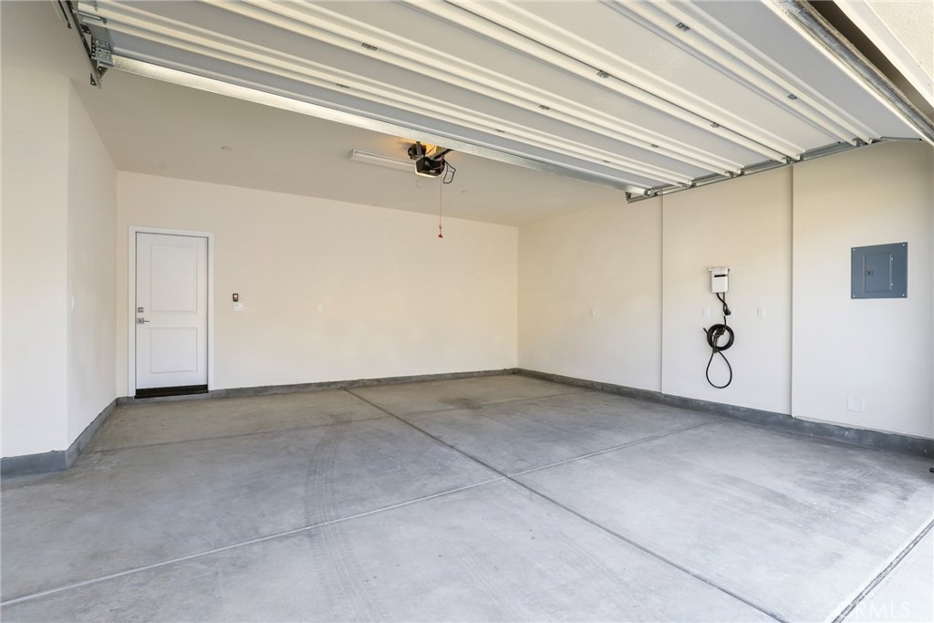 27213 Tamarack Lane Valencia, CA 91381 - Photo 33 of 40 a view of an empty room