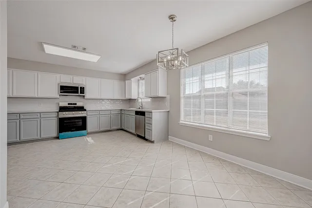 $2,100 | 8714 Garrett Street, Needville, TX 77461