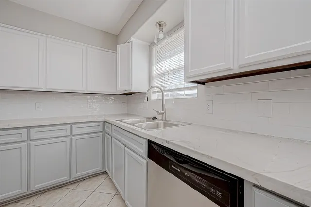 $2,100 | 8714 Garrett Street, Needville, TX 77461