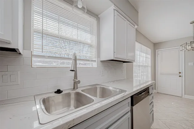 $2,100 | 8714 Garrett Street, Needville, TX 77461