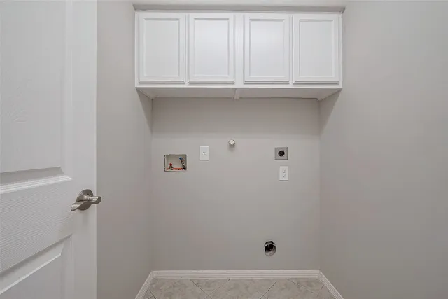 $2,100 | 8714 Garrett Street, Needville, TX 77461