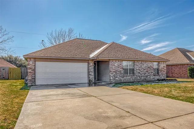 $2,100 | 8714 Garrett Street, Needville, TX 77461
