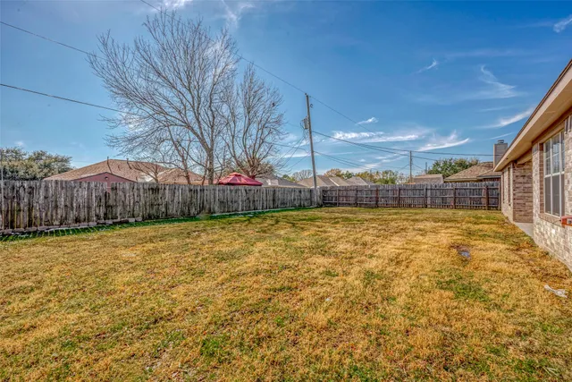 $2,100 | 8714 Garrett Street, Needville, TX 77461