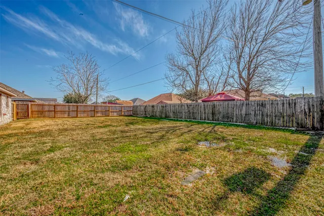 $2,100 | 8714 Garrett Street, Needville, TX 77461
