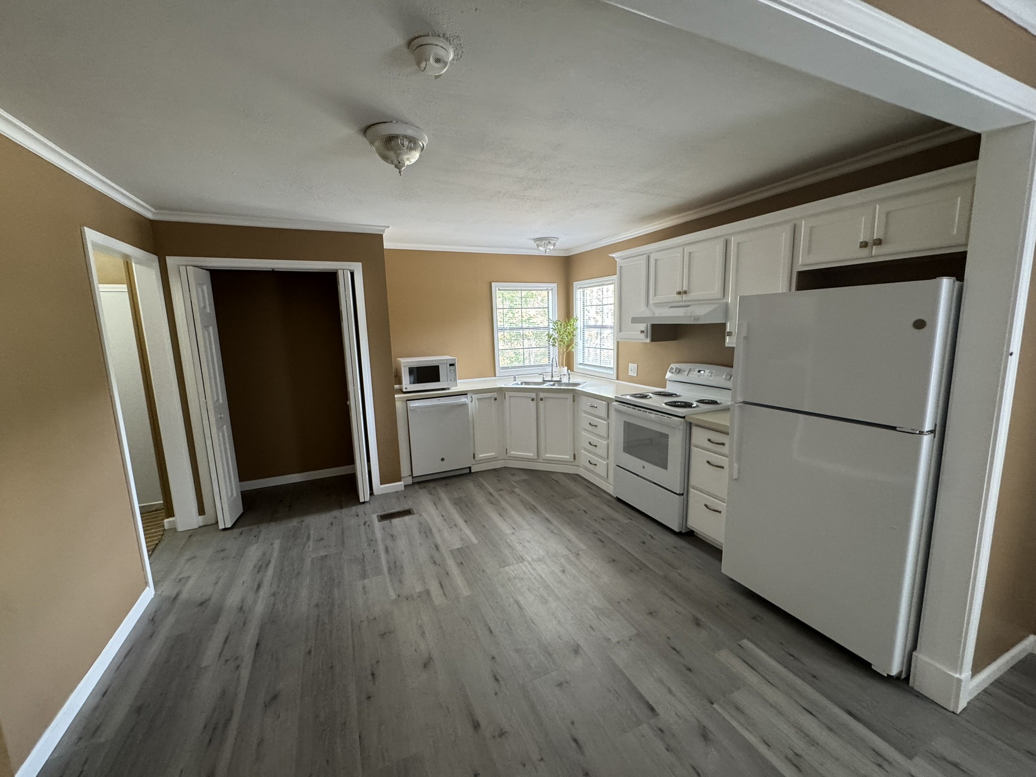 10045 Buckner Ridge Road Bon Aqua, TN 37025 - Photo 8 of 27