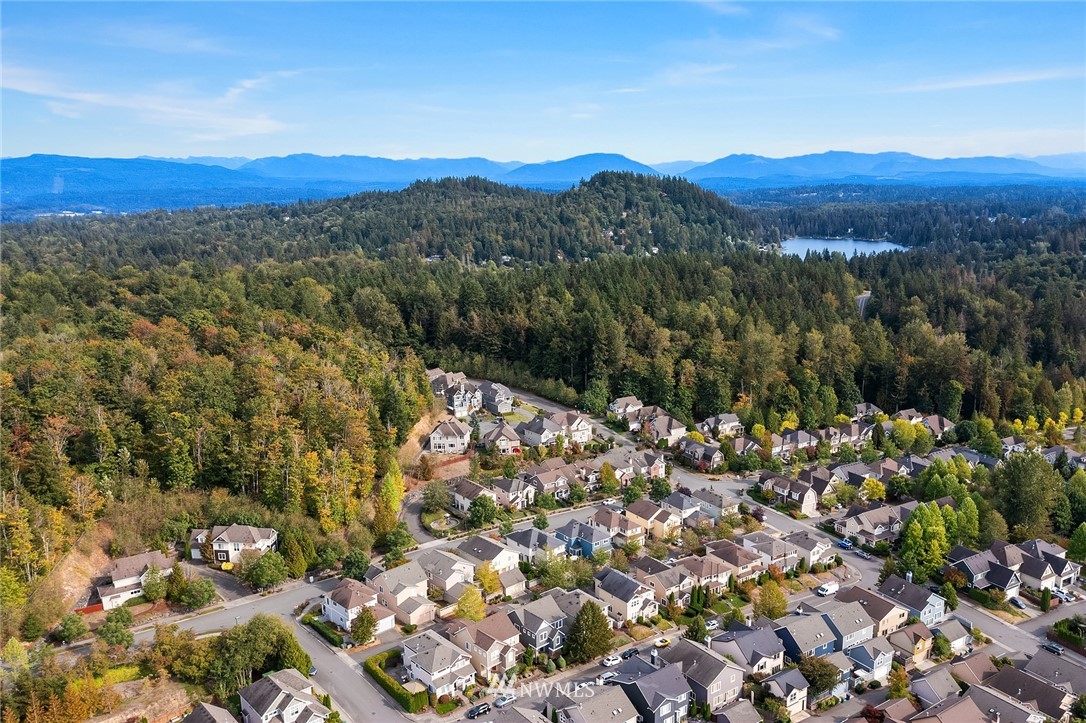 17018 166th Place Southeast Renton, WA 98058 - Photo 33 of 34 a view of a city with mountains in the background