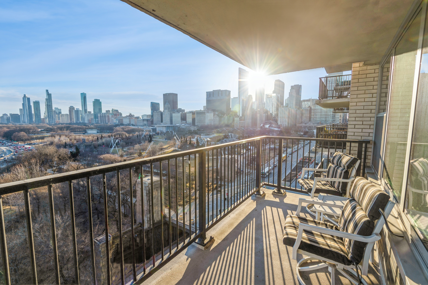 400 East Randolph Street, Unit 1515 Chicago, IL 60601 - Photo 18 of 51 a view of a balcony with city view