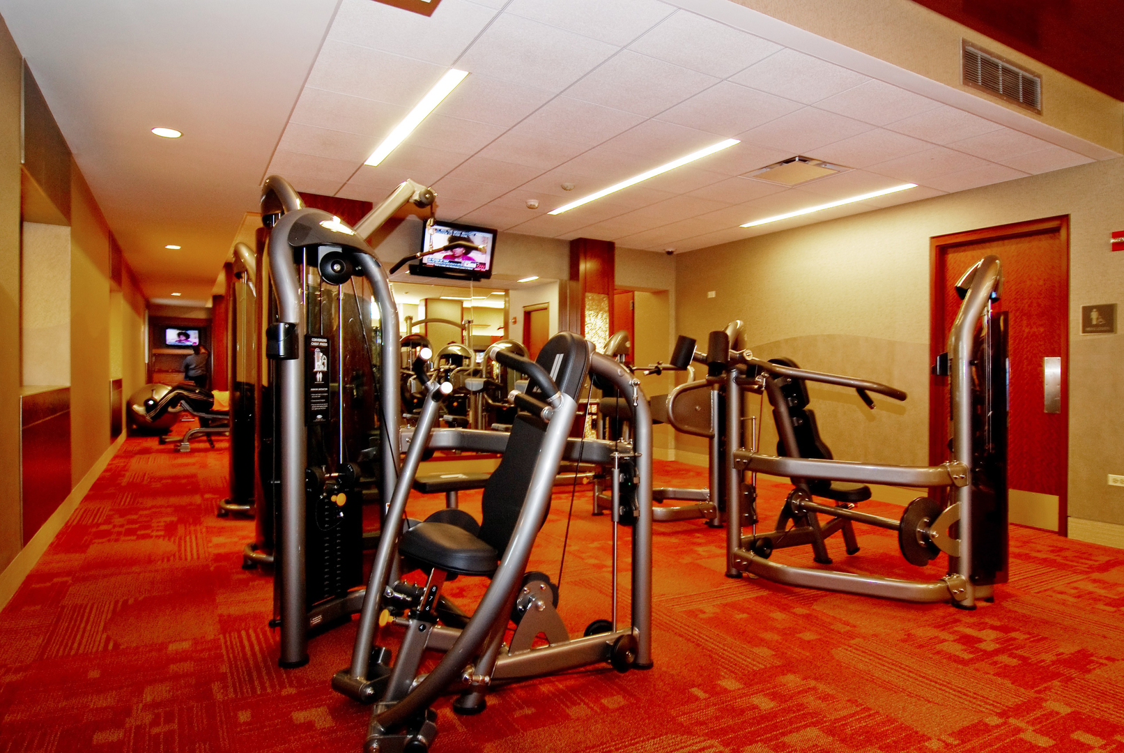 400 East Randolph Street, Unit 1515 Chicago, IL 60601 - Photo 34 of 51 a view of a room with gym equipment