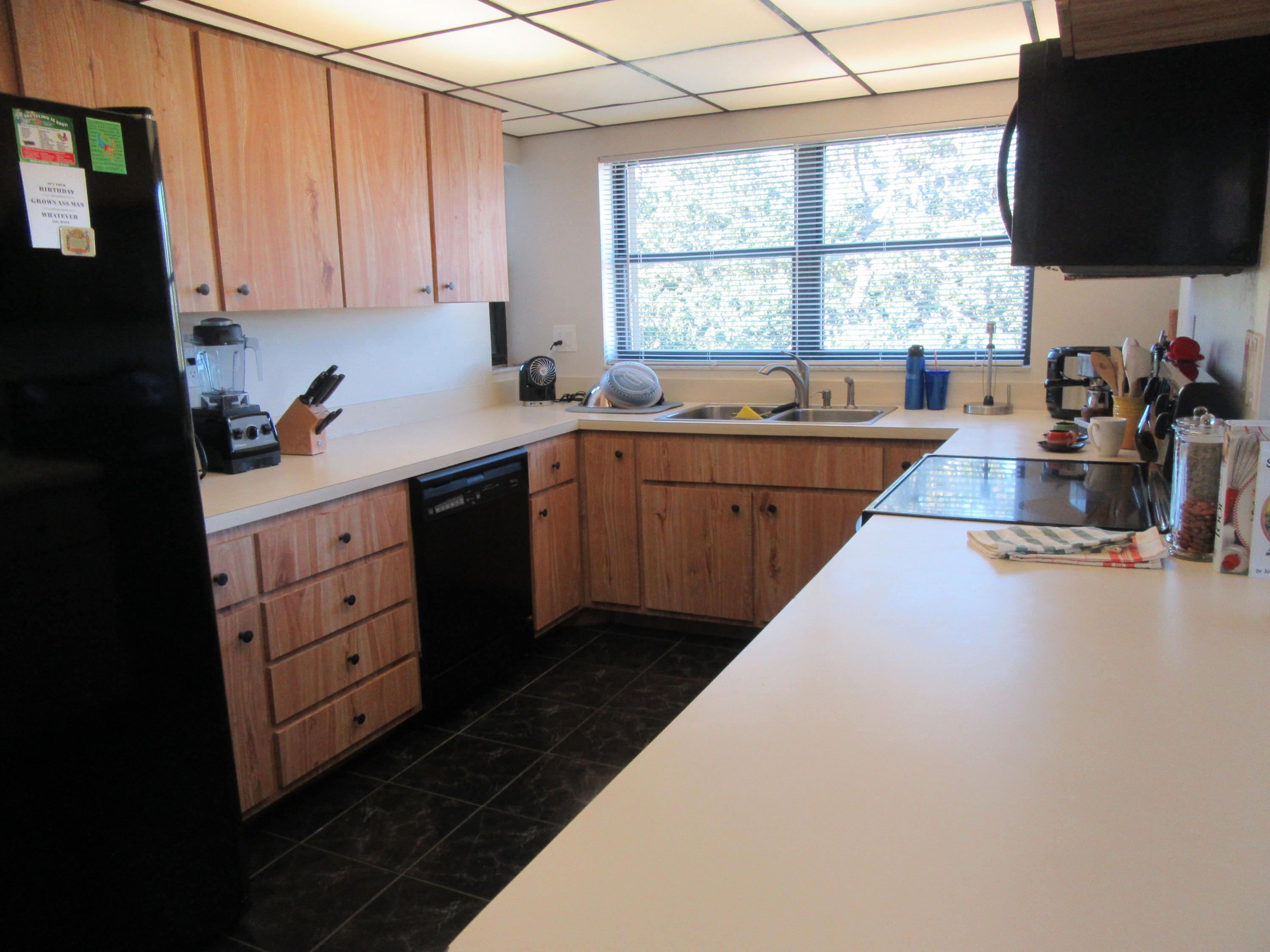 374 Golfview Road, Unit 406 North Palm Beach, FL 33408 - Photo 7 of 16 Kitchen