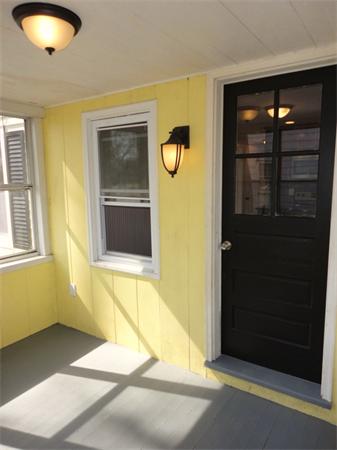 21 Anne Street Springfield, MA 01104 - Photo 8 of 27 a view of an entryway