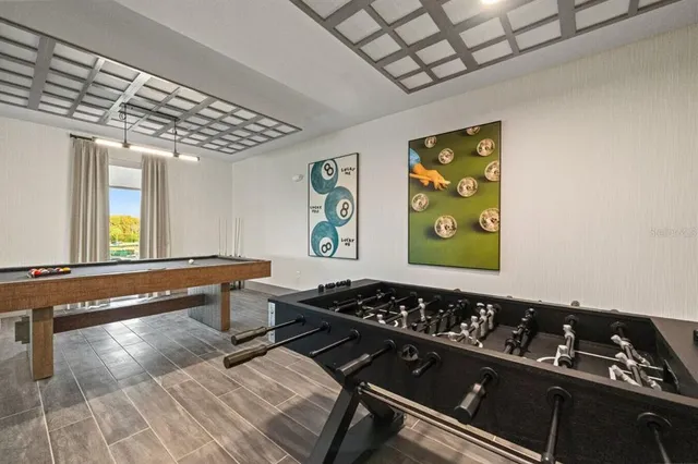 a black and white photo of a living room