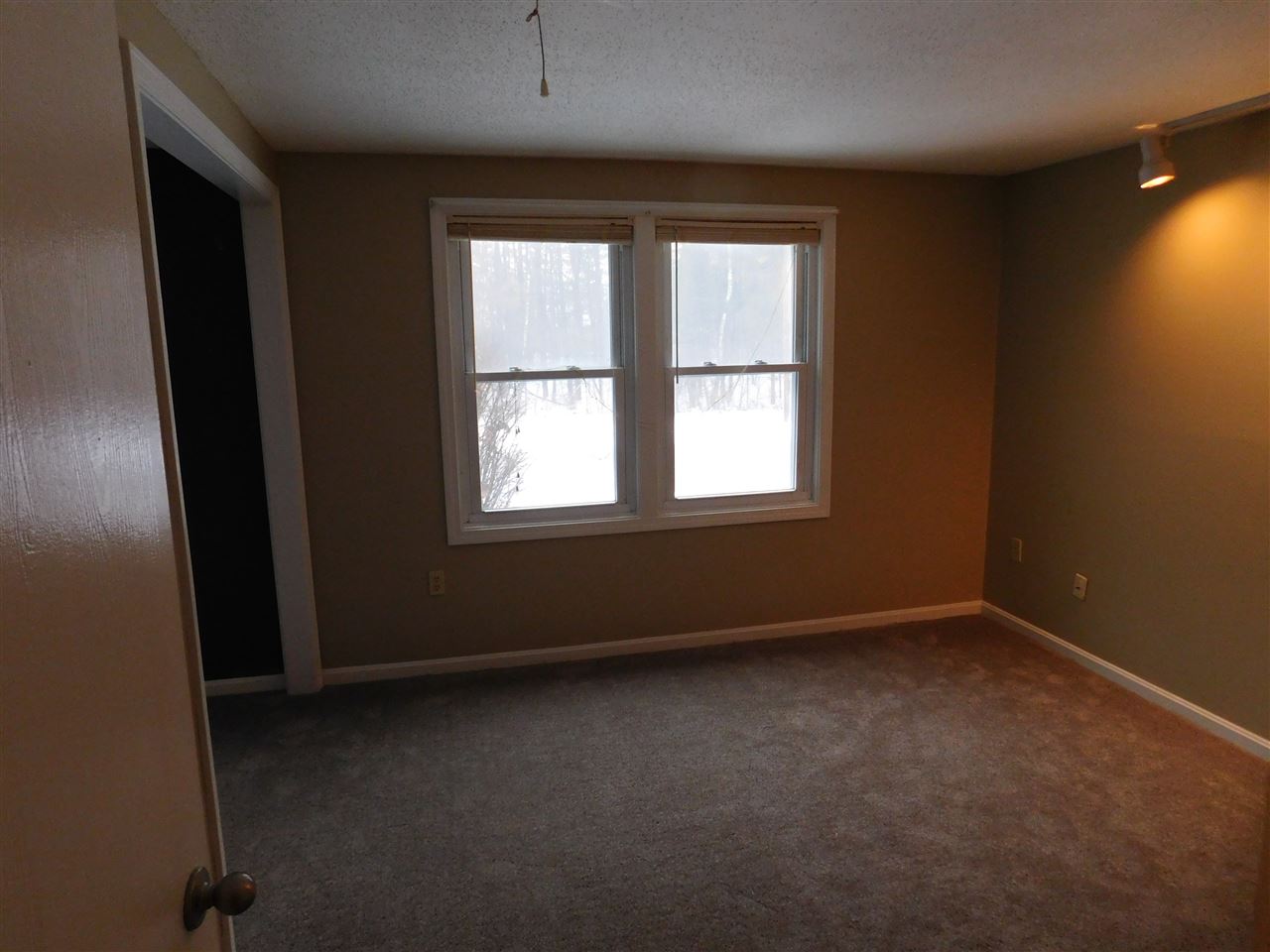 2 Burlington Road Nashua, NH 03062 - Photo 7 of 14
