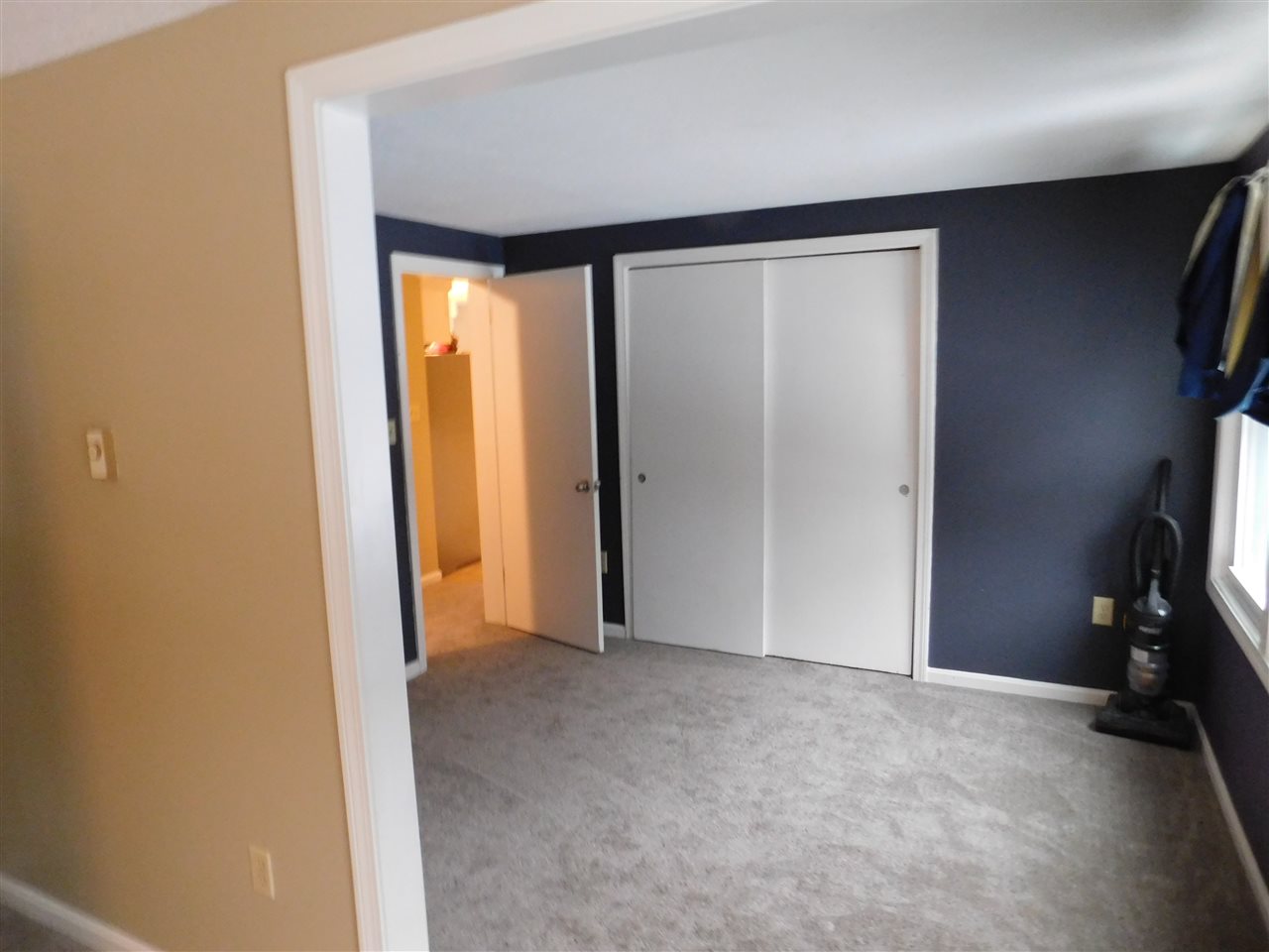 2 Burlington Road Nashua, NH 03062 - Photo 10 of 14