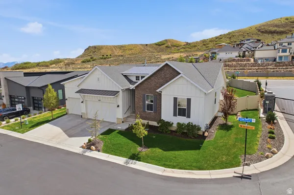 $879,900 | 4821 West Juniper Bend Circle, Herriman, UT 84096