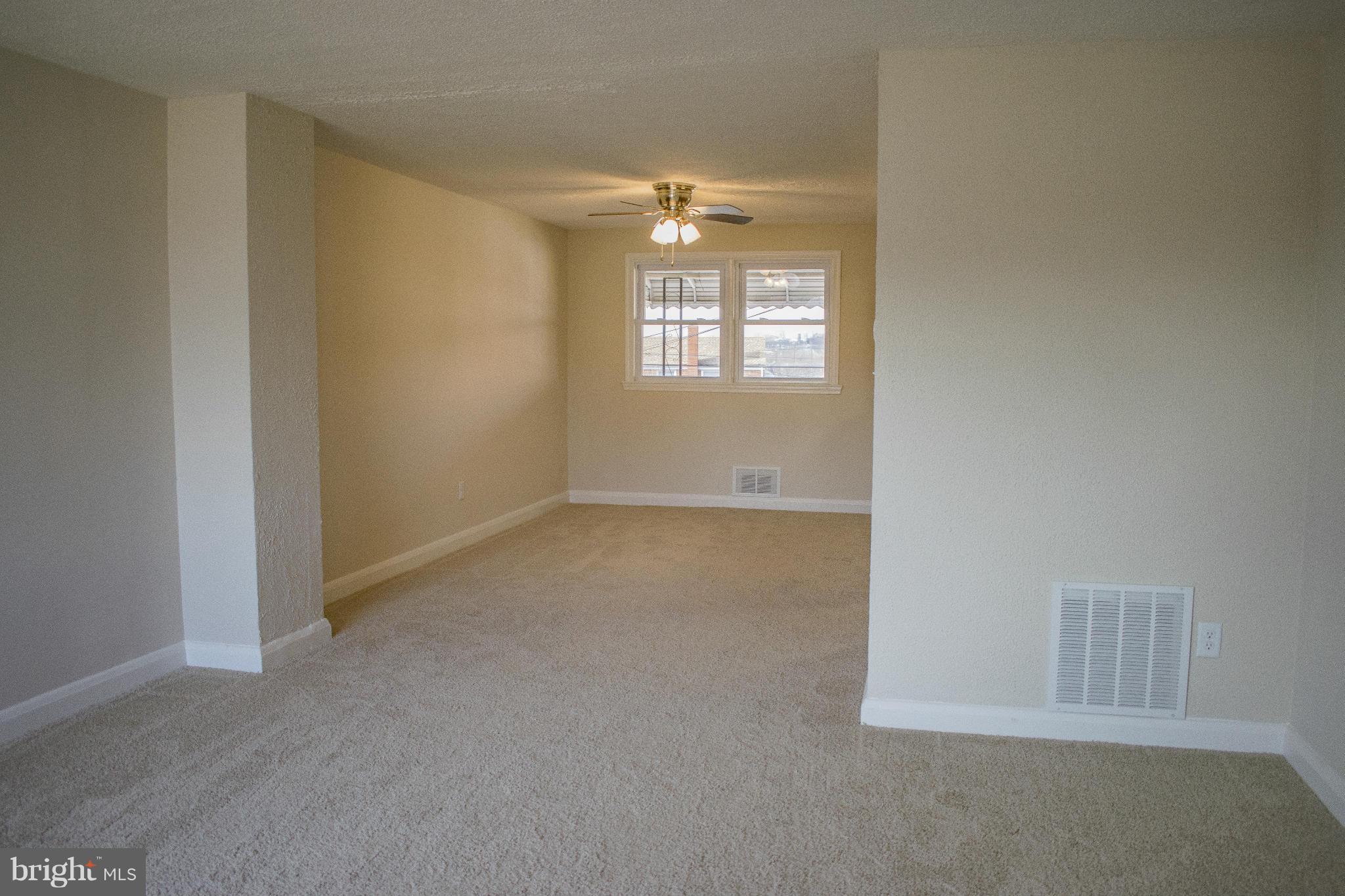5503 Moravia Road Baltimore, MD 21206 - Photo 6 of 30 Living Room