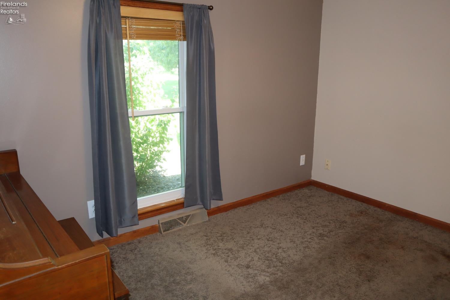 2401 Collins Road Collins, OH 44826 - Photo 18 of 27 Gallery Image 18