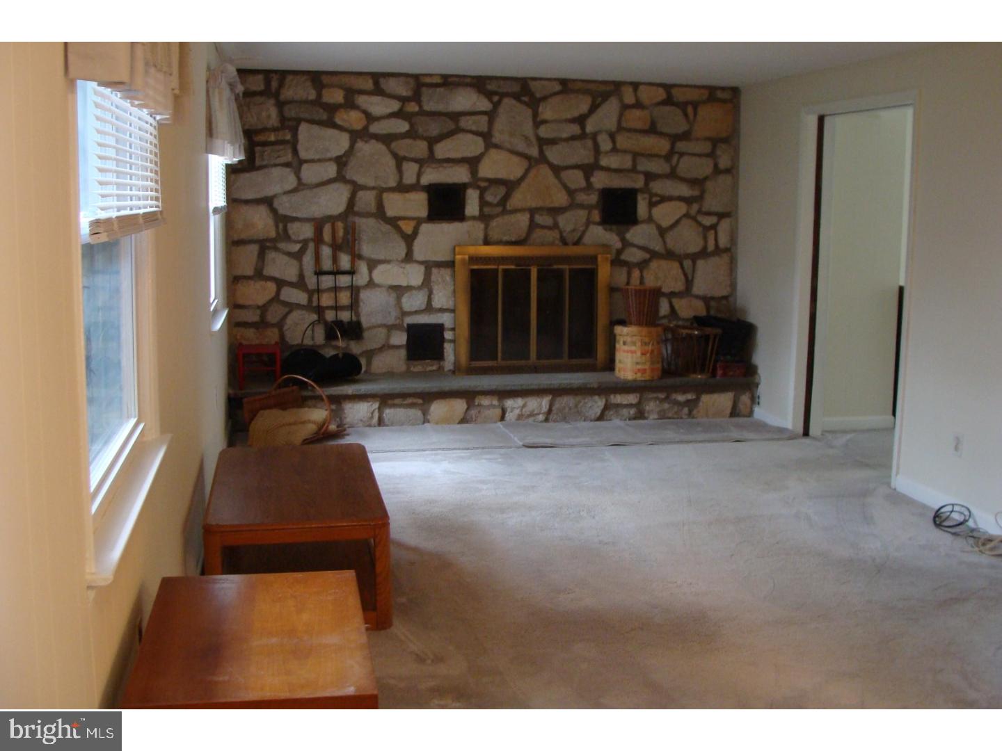 344 Hancock Road Warminster, PA 18974 - Photo 15 of 22 Family Room