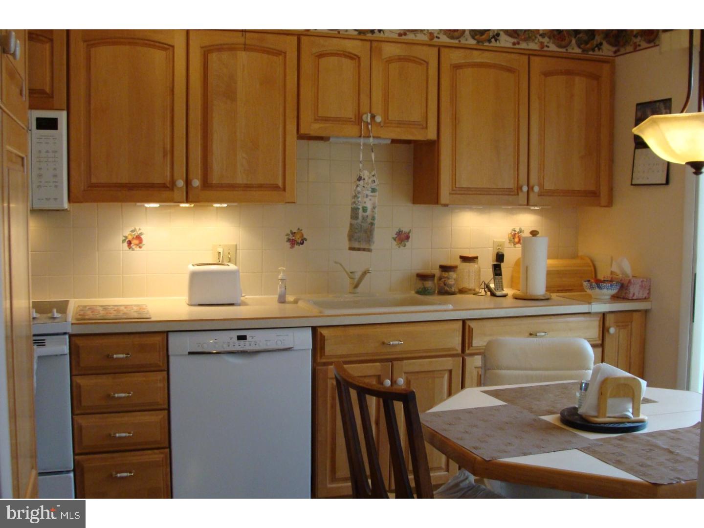 344 Hancock Road Warminster, PA 18974 - Photo 7 of 22 Gallery Image 7