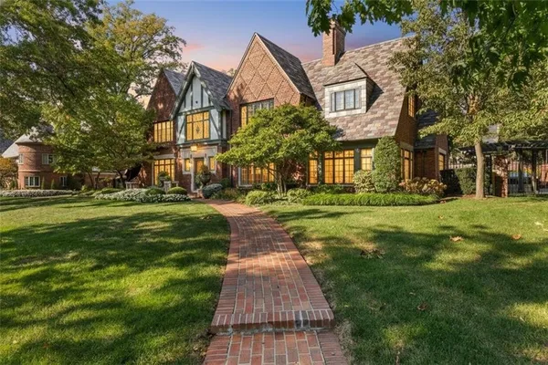 $2,795,000 | 1220 West 64th Street, Kansas City, MO 64113