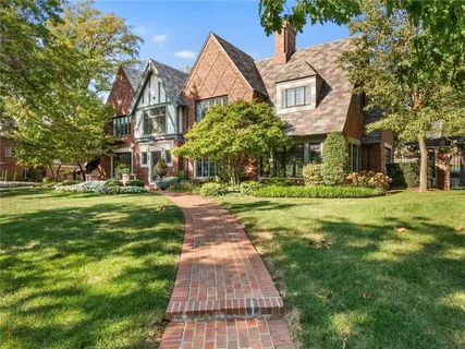 $2,495,000 | 1220 West 64th Street, Kansas City, MO 64113