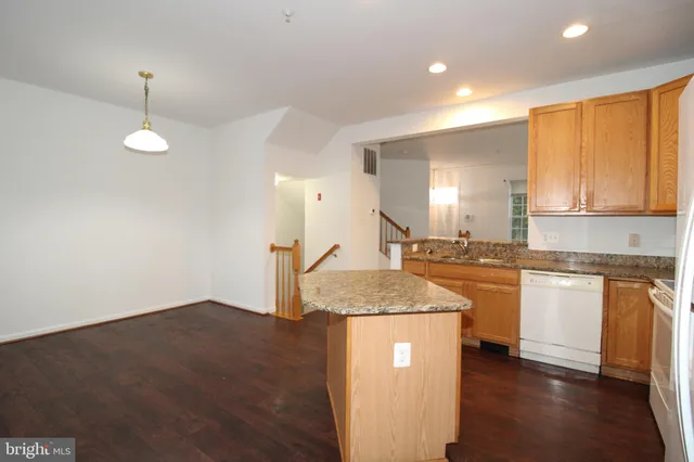 $2,050 | 17730 Perlite Way, Hagerstown, MD 21740