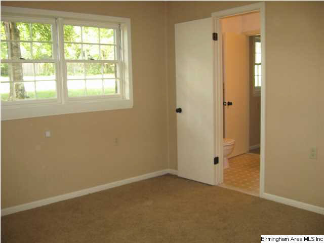 4301 Ridgemont Avenue Northport, AL 35473 - Photo 17 of 28