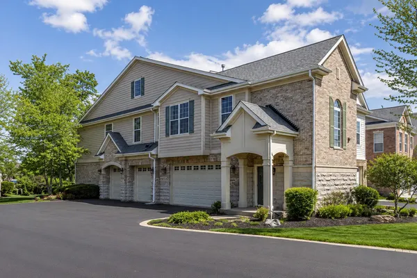 $2,950 | 1388 Scarboro Road, Unit 1103, Schaumburg, IL 60193