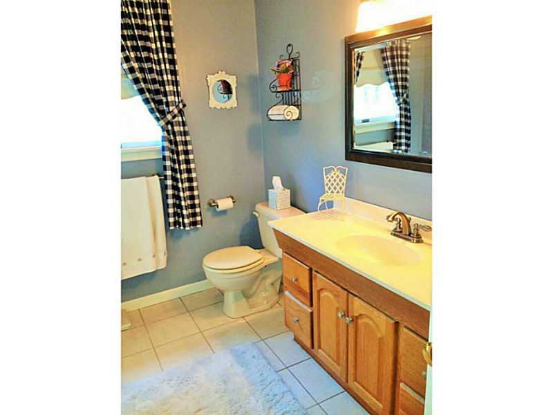 8 Peveril Road Cranston, RI 02921 - Photo 15 of 19 Bathroom.