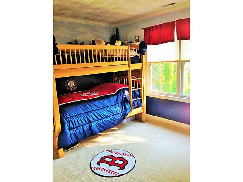 8 Peveril Road Cranston, RI 02921 - Photo 16 of 19 Bedroom.