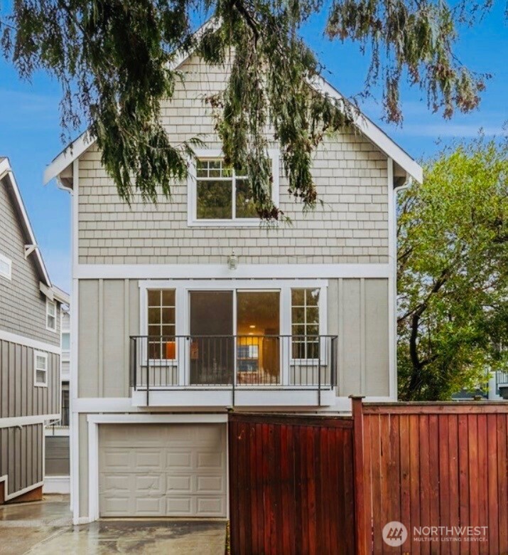 910 North 74th Street Seattle, WA 98103 - Photo 2 of 26 Gallery Image 2