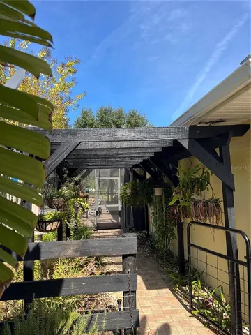 a view of an outdoor space