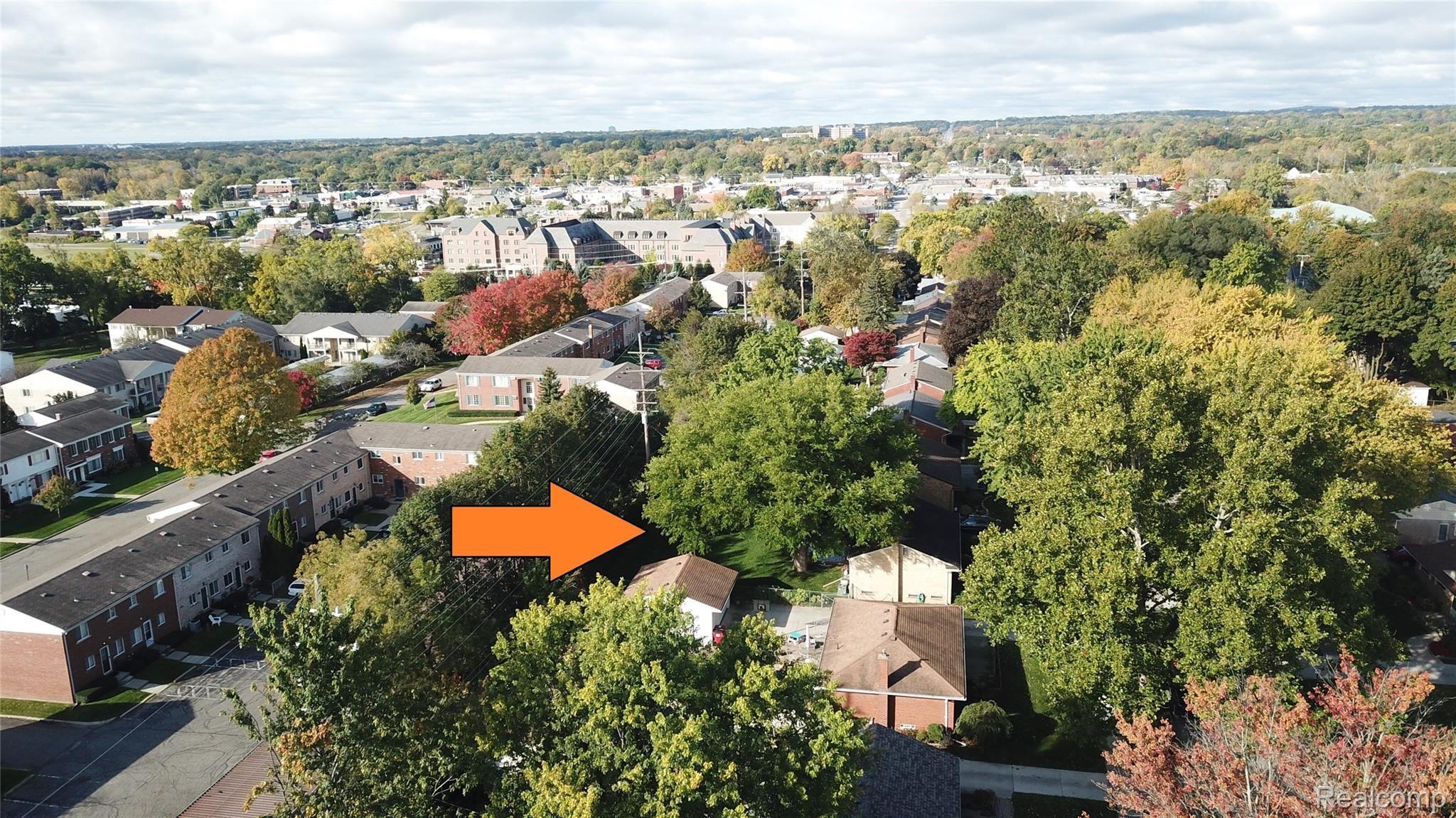 05 - Steps From Downtown Rochester.jpg