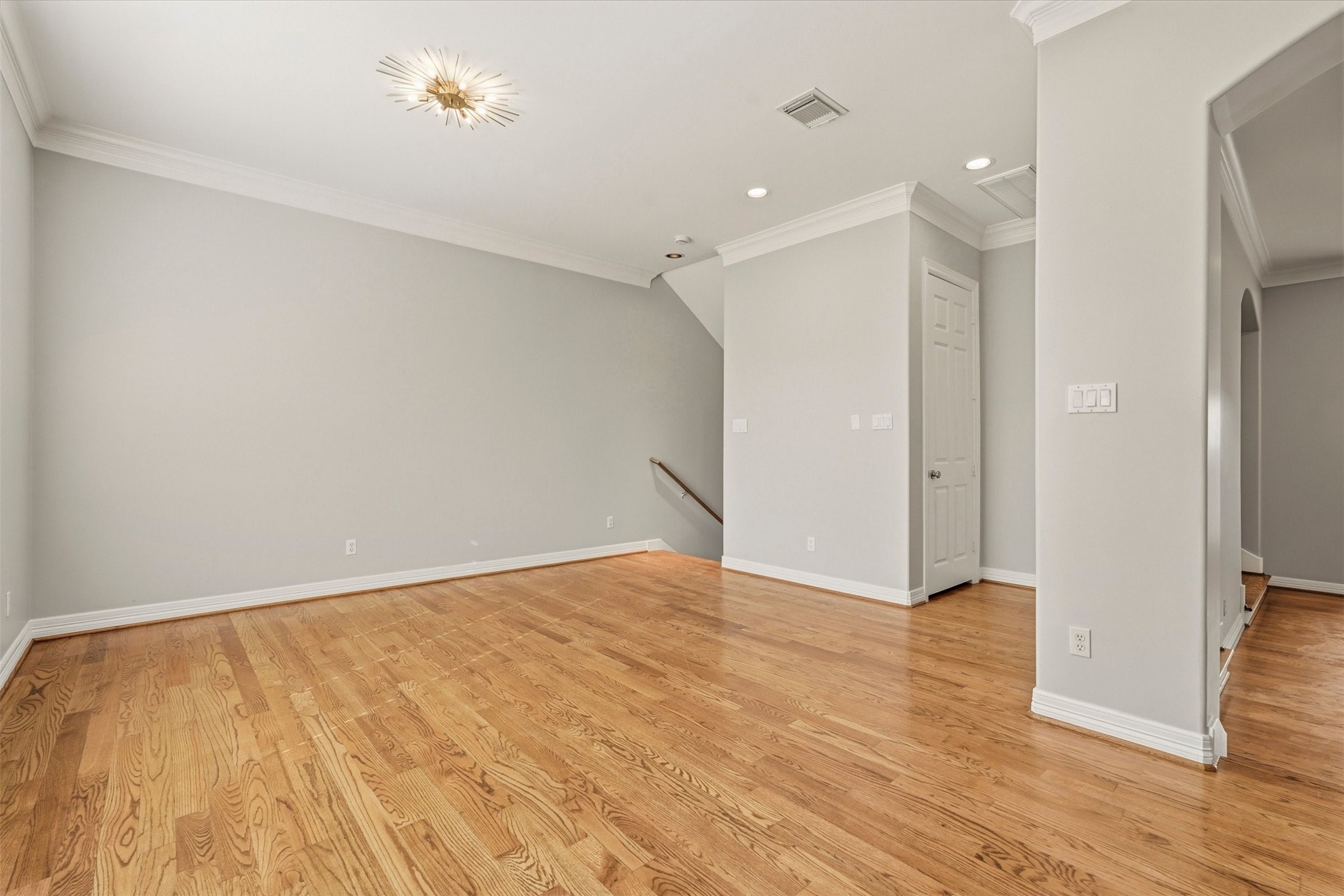 822 Stuart Street Houston, TX 77006 - Photo 9 of 27