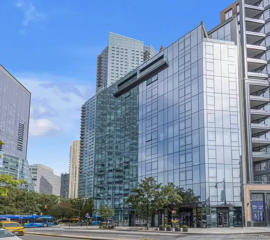 $1,390,000 | 5 Ct Square West, Unit 6A | Long Island City