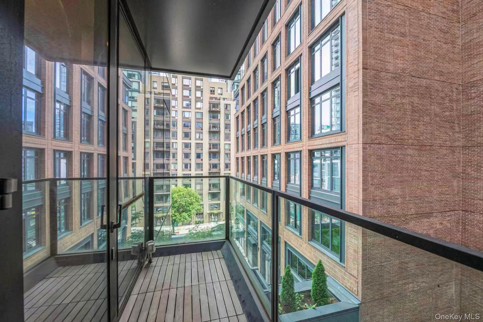 5 Ct Square West, Unit 6A Queens, NY 11101 - Photo 13 of 16 View of balcony