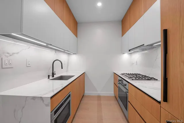 $1,390,000 | 5 Ct Square West, Unit 6A | Long Island City