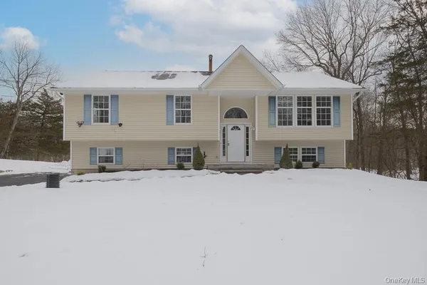 $550,000 | 600 Twin Arch Road, Rock Tavern, NY 12575