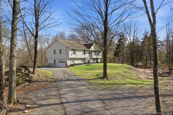 $550,000 | 600 Twin Arch Road, Rock Tavern, NY 12575