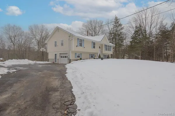 $550,000 | 600 Twin Arch Road, Rock Tavern, NY 12575
